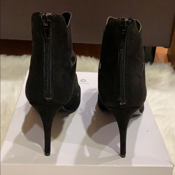 Nine West Strappy Heels “FESTIVE” - Picture 5 of 8